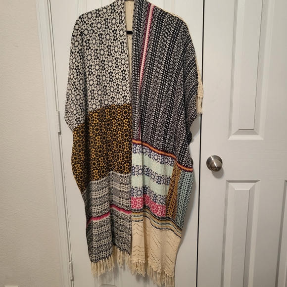 Anthropologie-Angel of the North Shawl - Picture 2 of 7